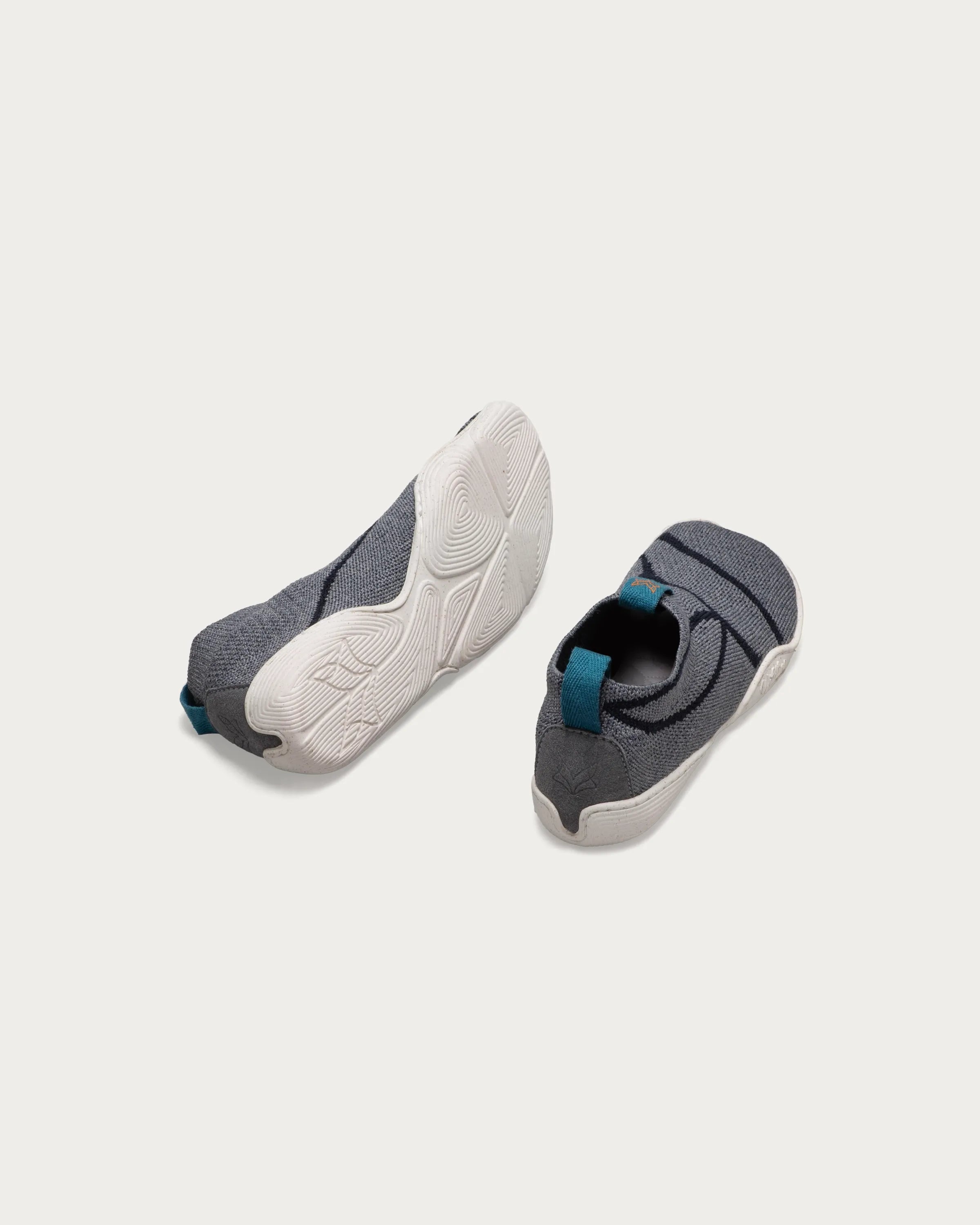 Wildling Shoes Rosci scarpe bambini grigie senza lacci