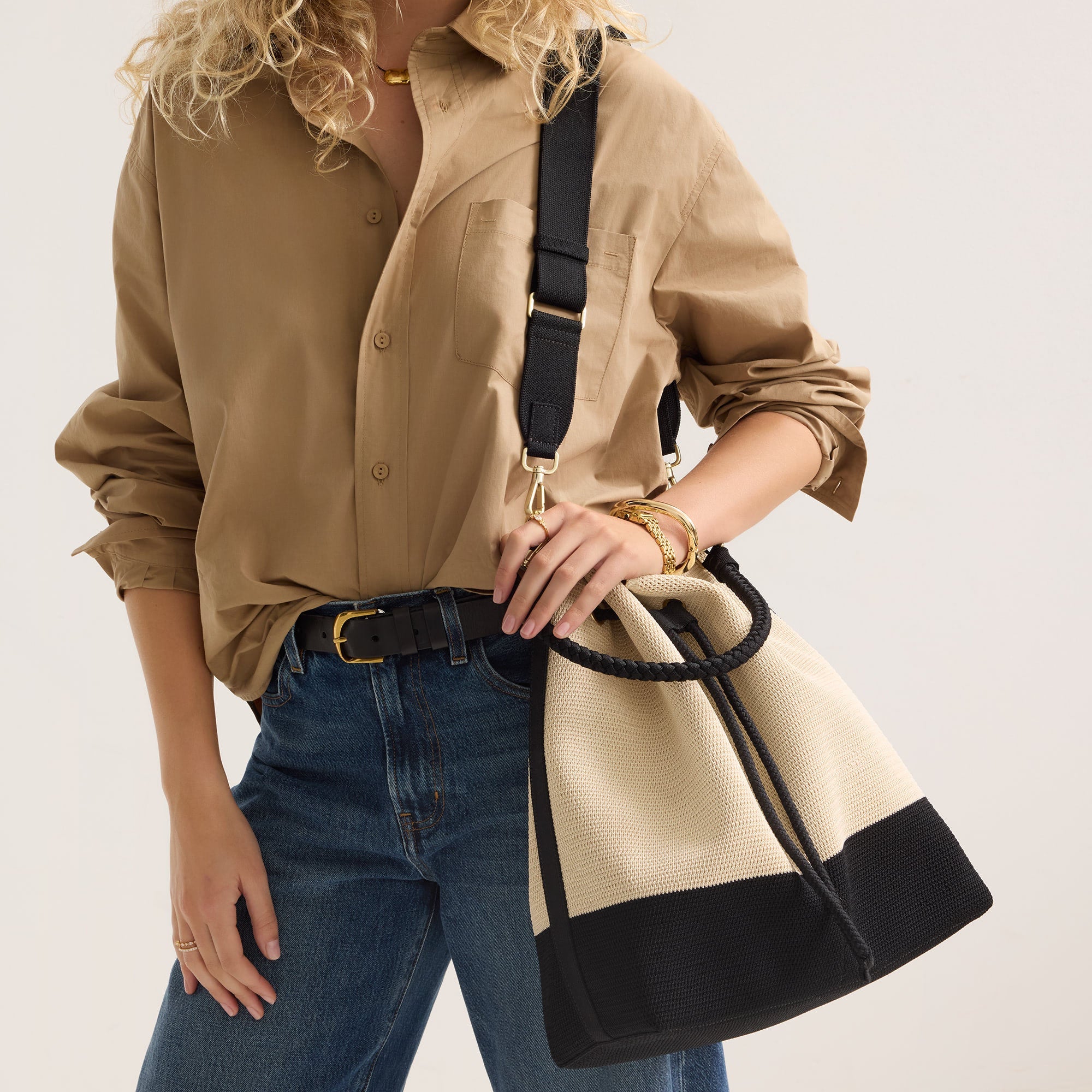 Rothy's Cinch Bucket Bag secchiello Black White raffia