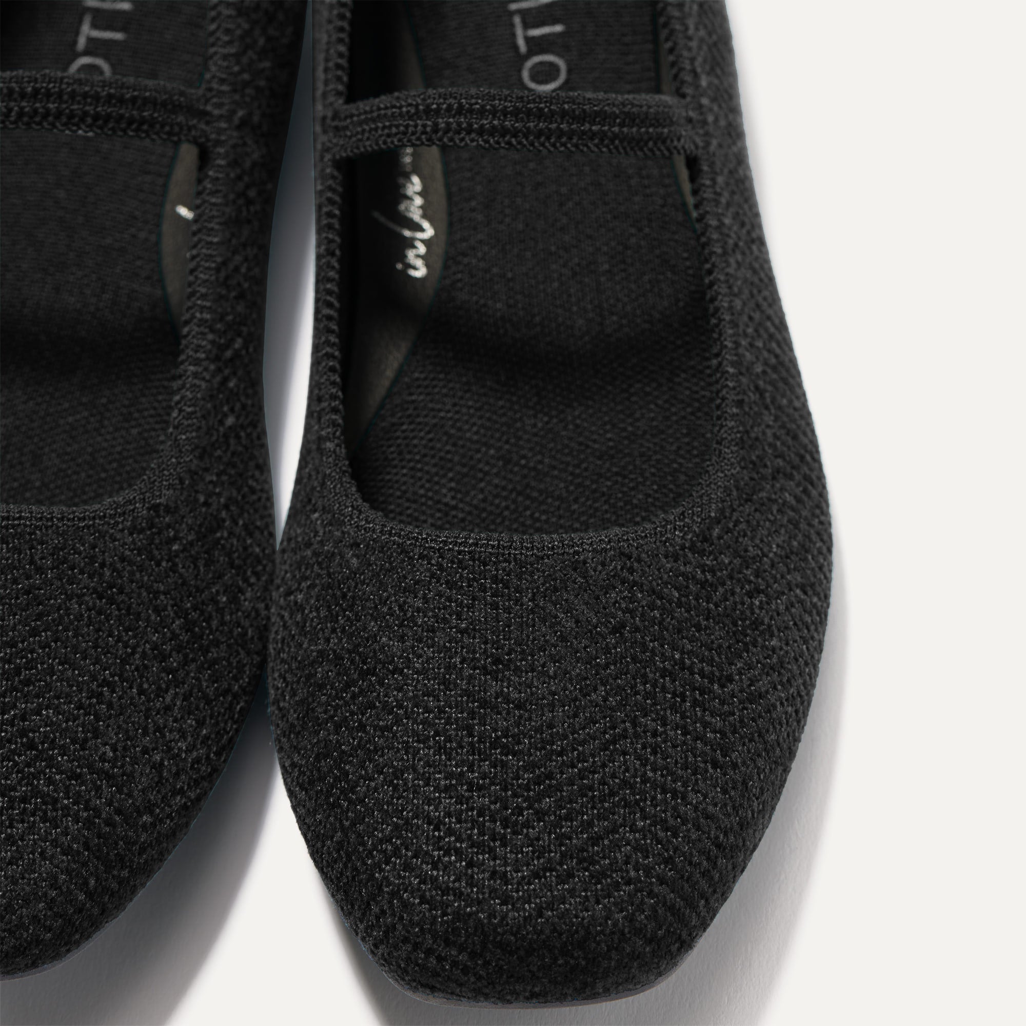 Rothy's The Max Square Mary Jane ballerine ReVelvet Black
