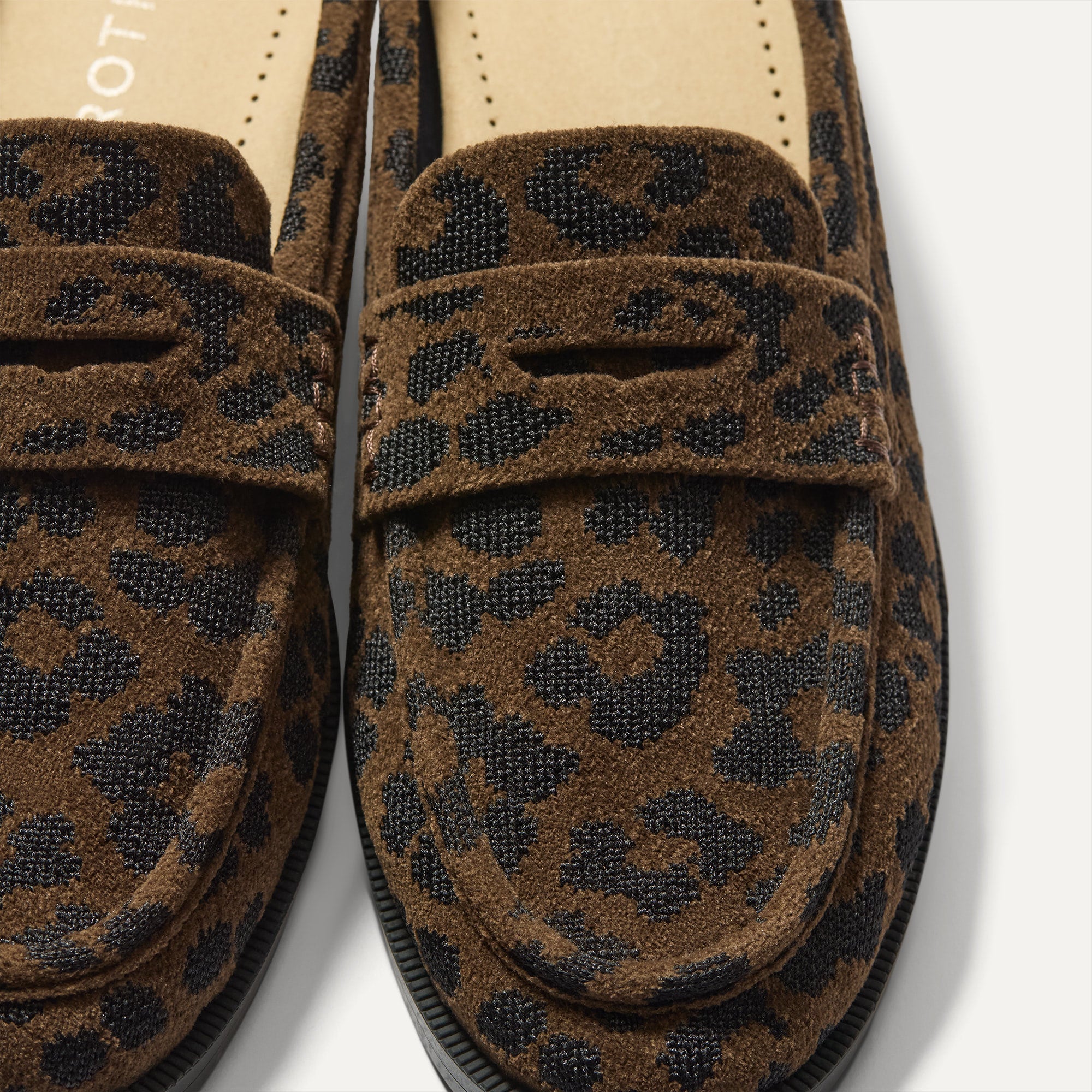 Rothy's The Penny Loafer Mule mocassini cheetah maculati