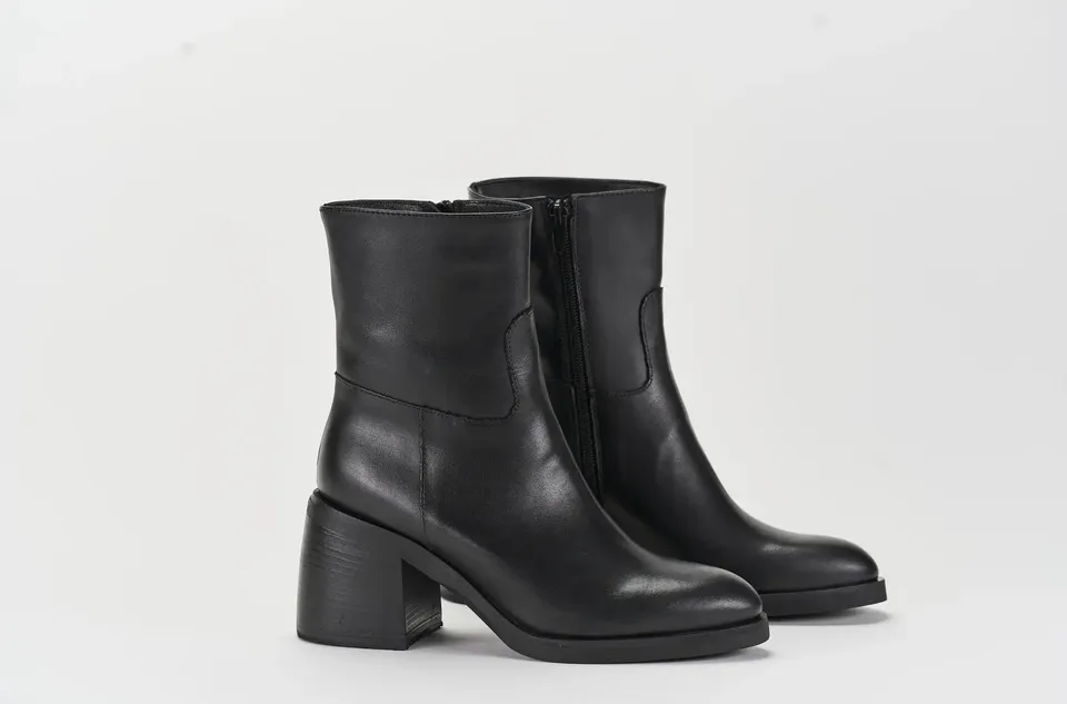 Sandro Barbera & Figli Tania 02 stivaletto nero tacco 7 cm