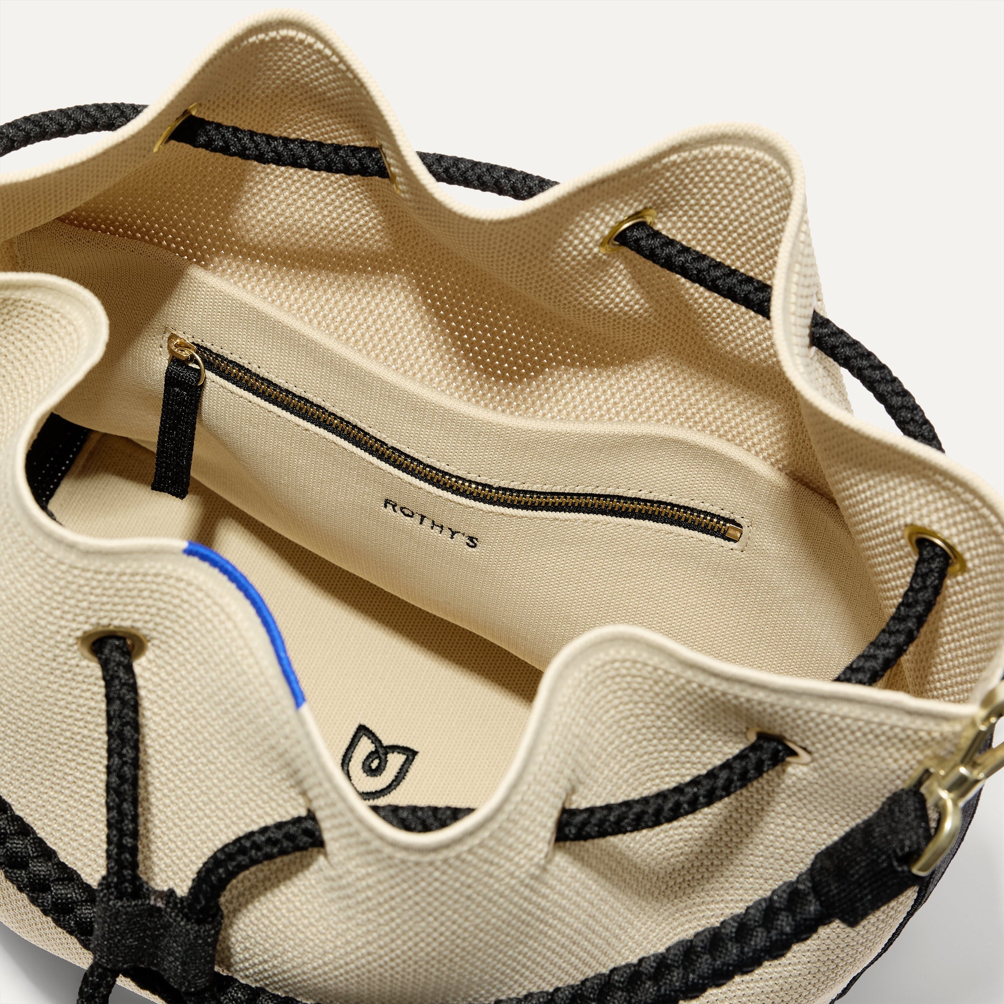 Rothy's Cinch Bucket Bag secchiello Black White raffia