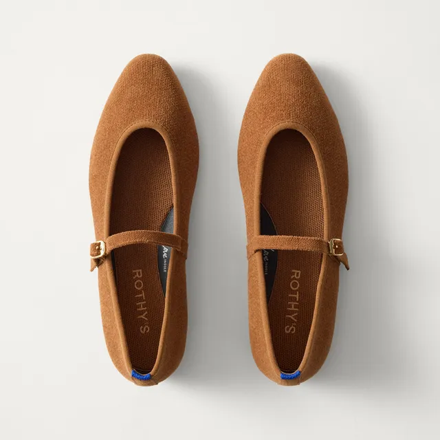 Rothy's Almond Mary Jane ballerine ReVelvet Caramel fibbia