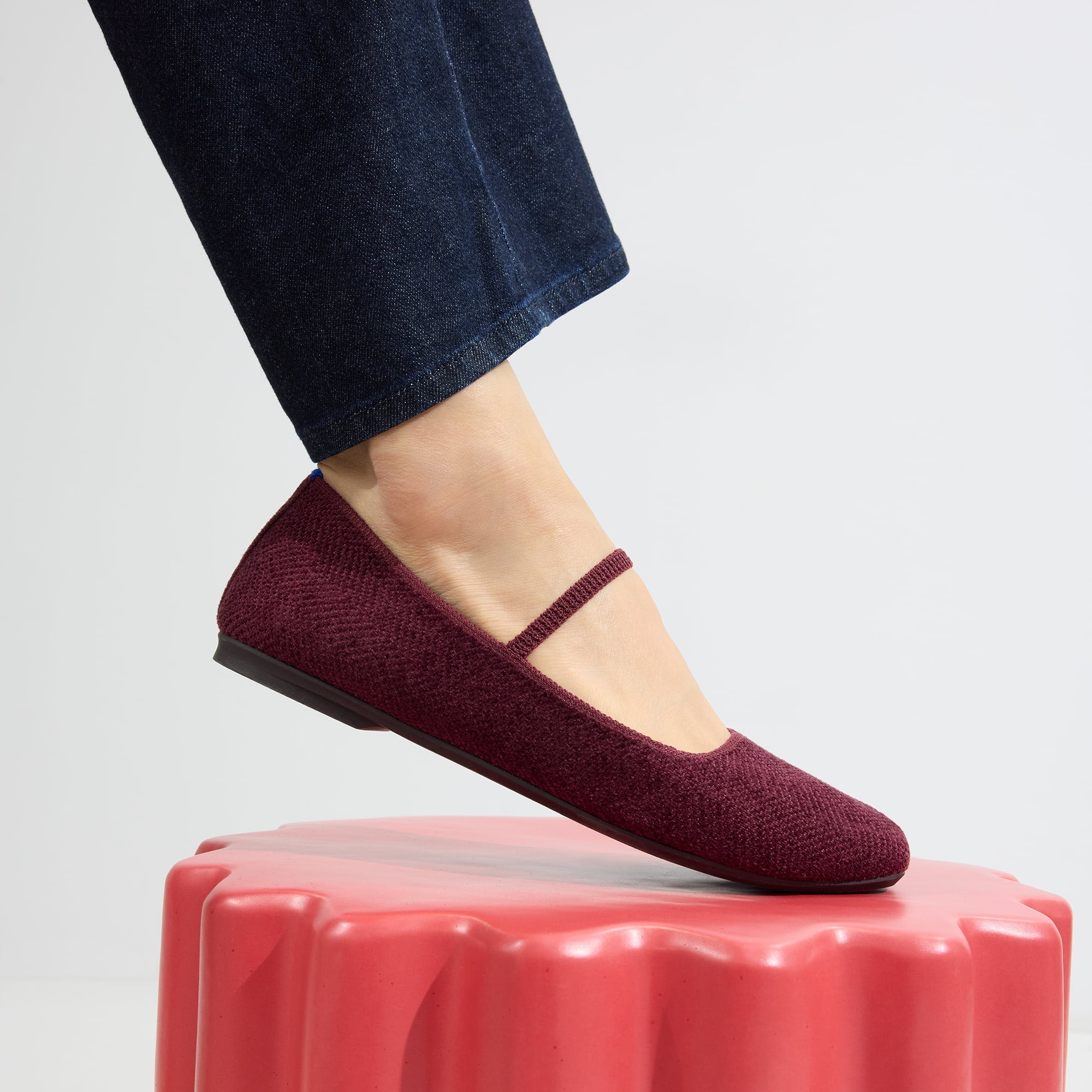 Rothy's The Max Square Mary Jane ballerine ReVelvet Syrah bordeaux
