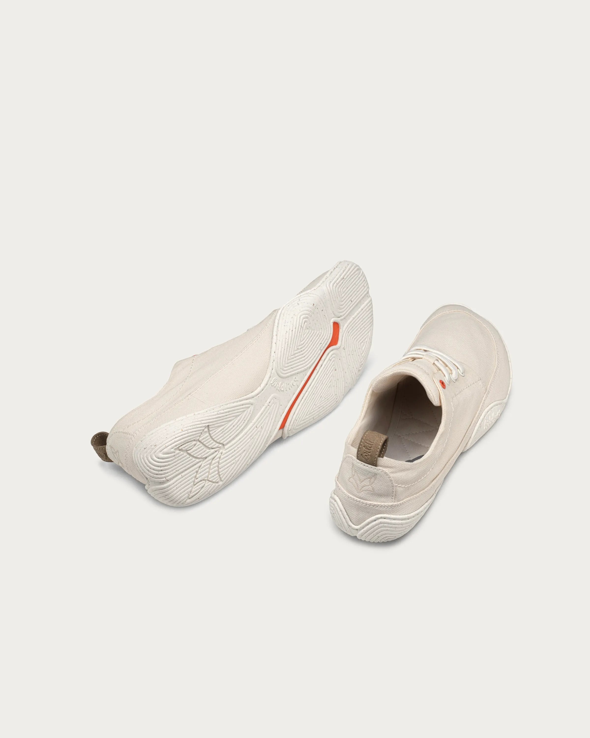 Wildling Tanuki Niji slip-on scarpe scalze bianche leggere