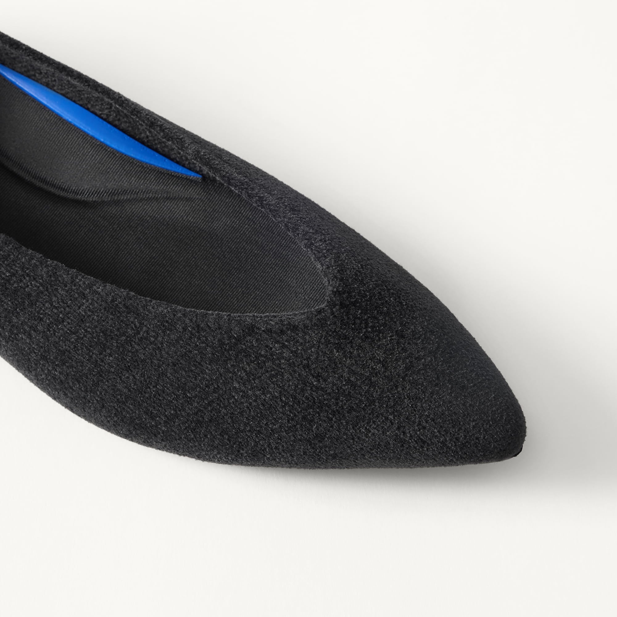 Rothy's The Point III ballerine ReVelvet Black punta