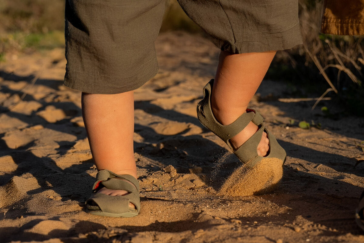 Wildling Shoes Feder Wald sandalo bimbo verde leggero