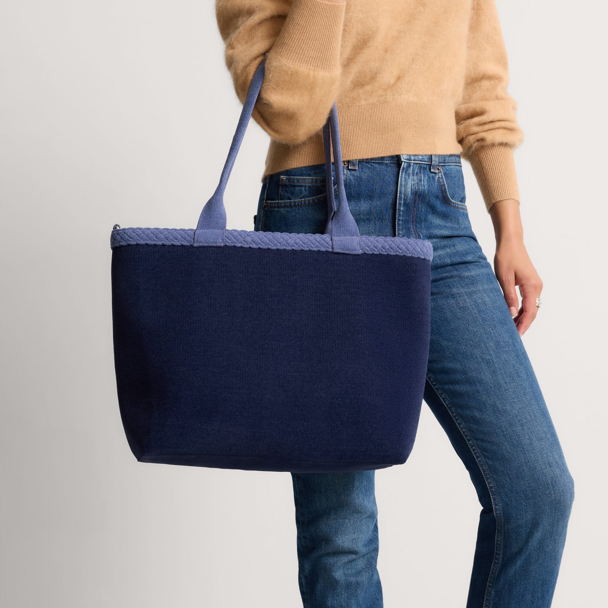 Rothy's Lightweight Zip Tote shopper Deep Navy con zip