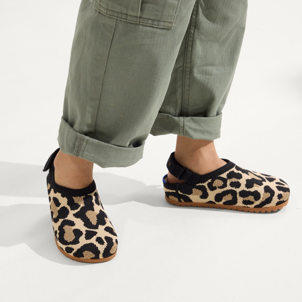 Rothy's The Kids Clog zoccoli bimbo Desert Cat leopardato