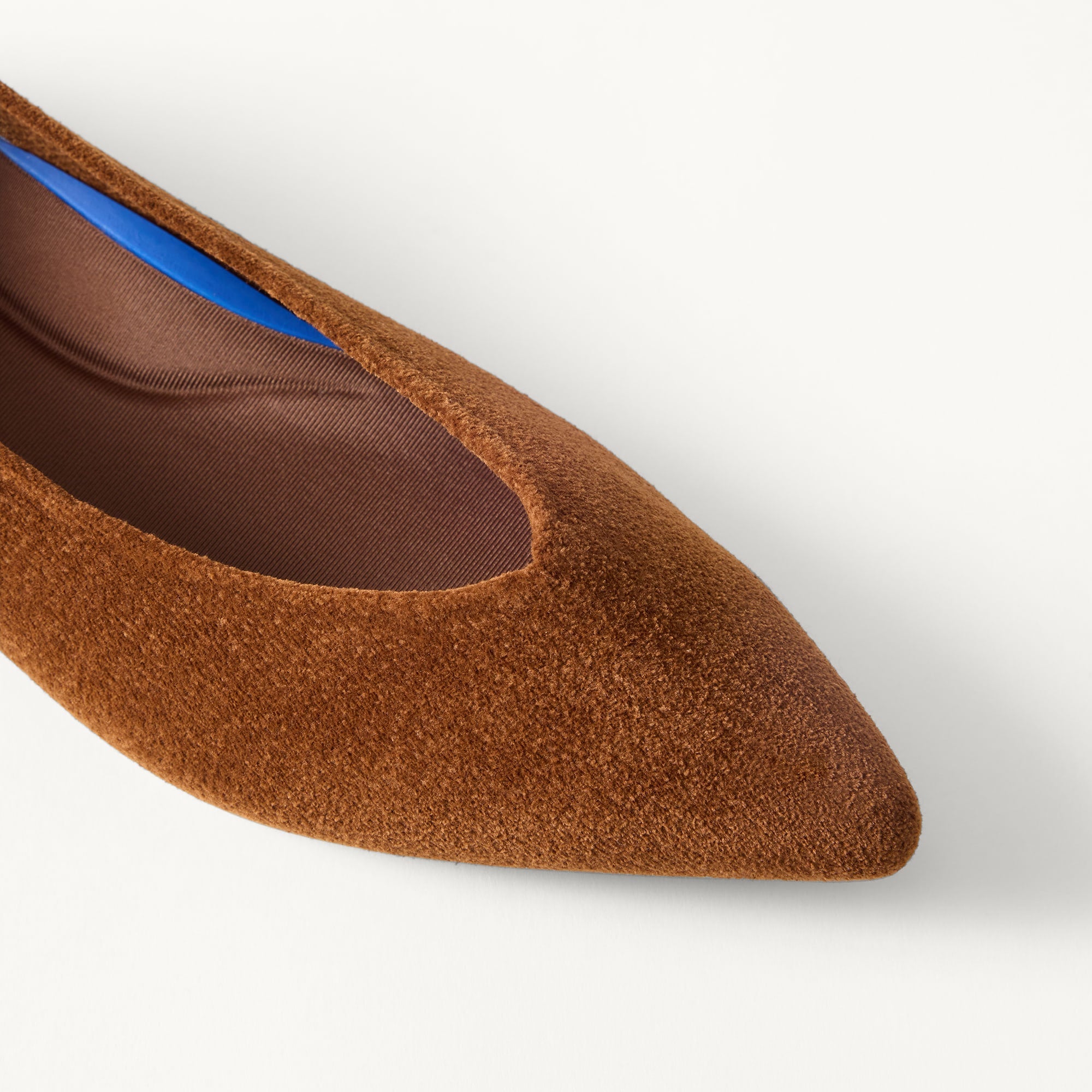 Rothy's The Point III ballerine ReVelvet Russet marrone caldo