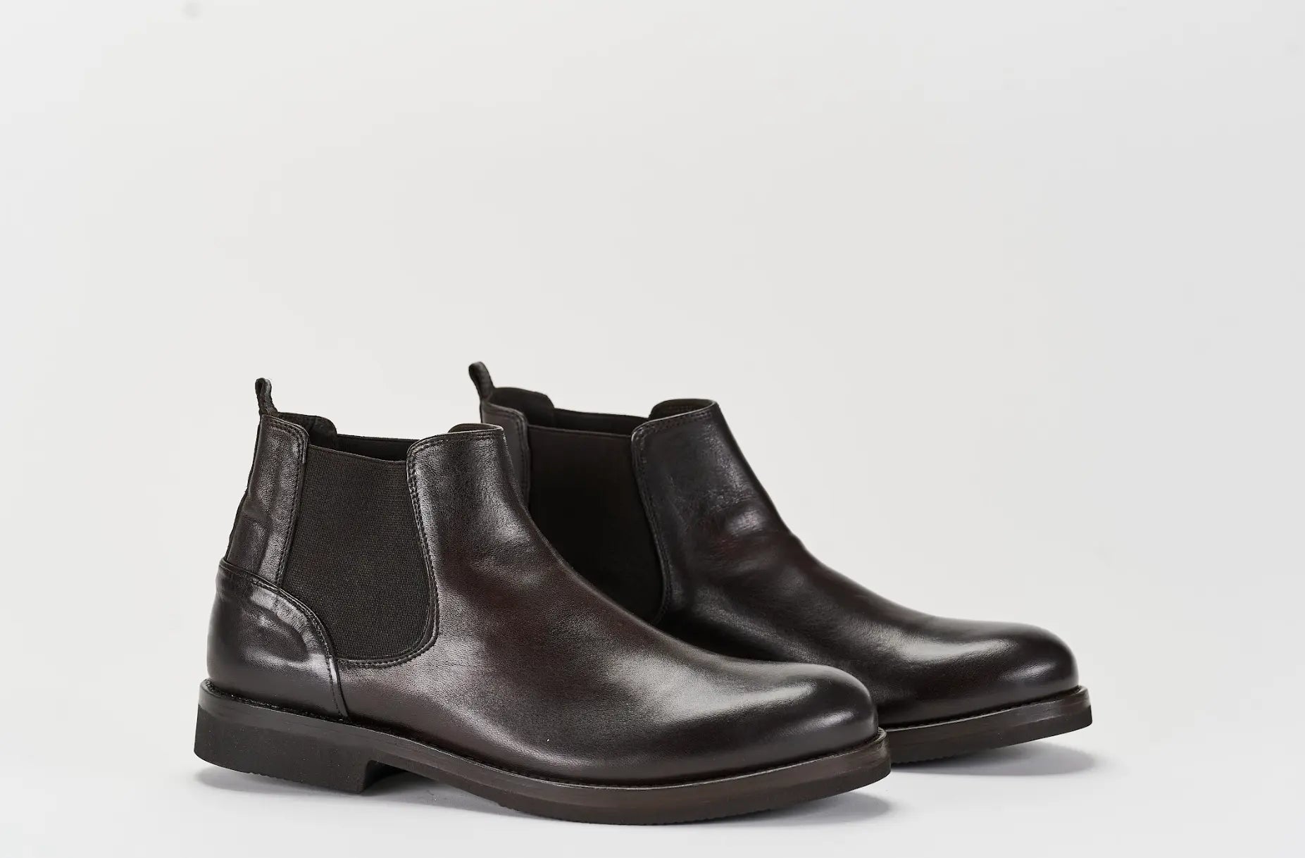 Sandro Barbera D26 chelsea boots pelle cioccolato Vibram