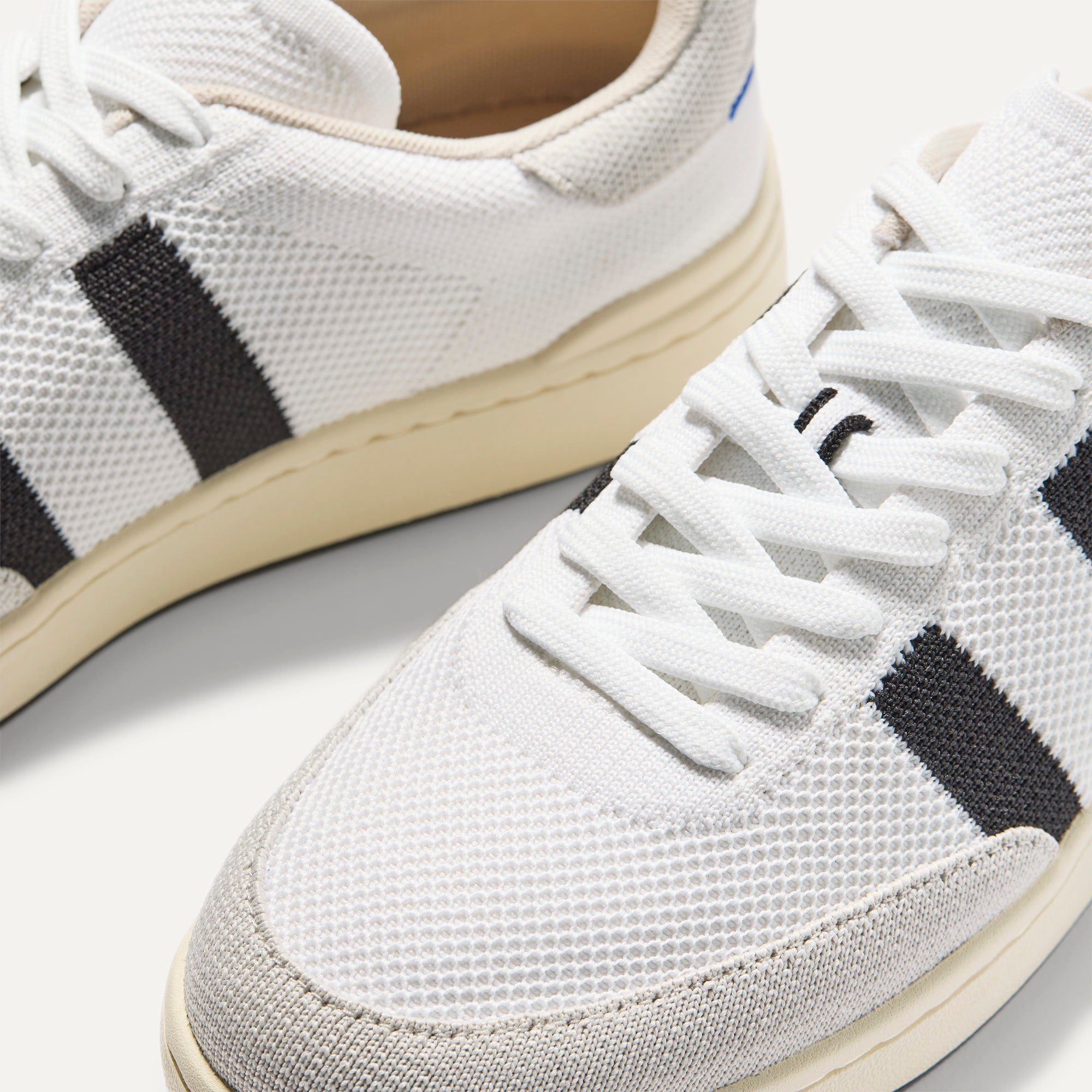Rothy's The Men's Court Sneaker sneakers Black Drift bianconero
