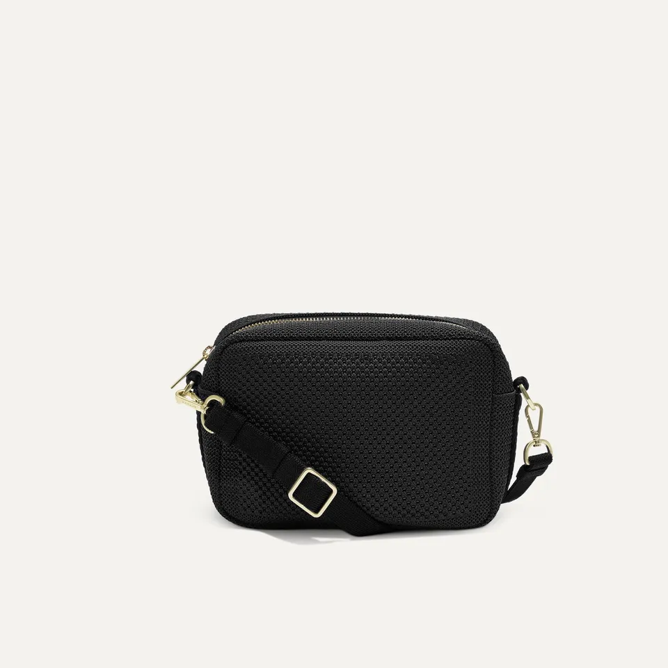 Rothy's The Crossbody Camera Bag borsa tracolla Black Licorice Open-Knit
