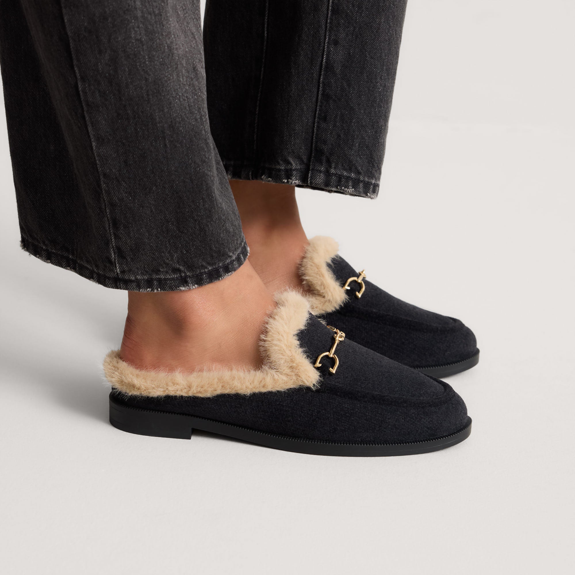 Rothy's The Après Loafer Mule mule donna nero ReVelvet Black pelliccia