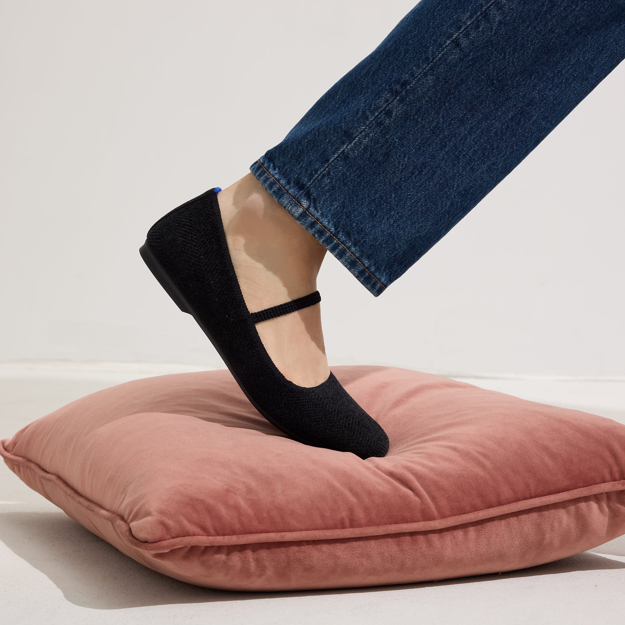 Rothy's The Max Square Mary Jane ballerine ReVelvet Black